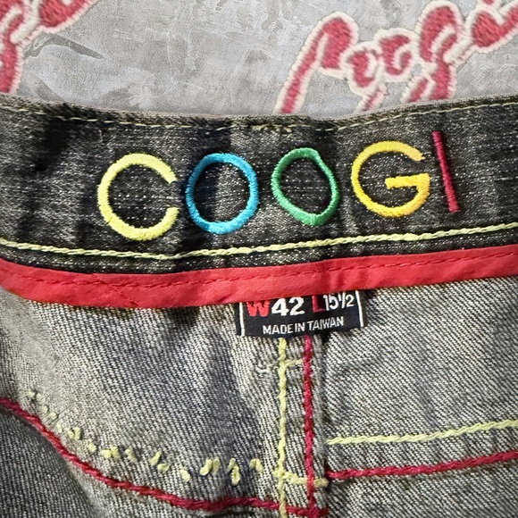 Vintage Y2K COOGI Gray Baggy Embroidered Sneakers Colour Lined Design Jorts - Picture 3 of 8